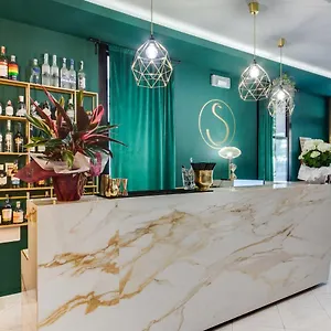 https://hotel-sorriso-rimini.emilia-romagnahotels.net