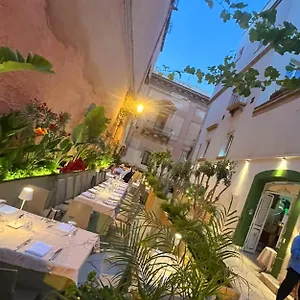 https://le-caserie-sicily-trapani-marsala.sicilyhotelsitaly.net