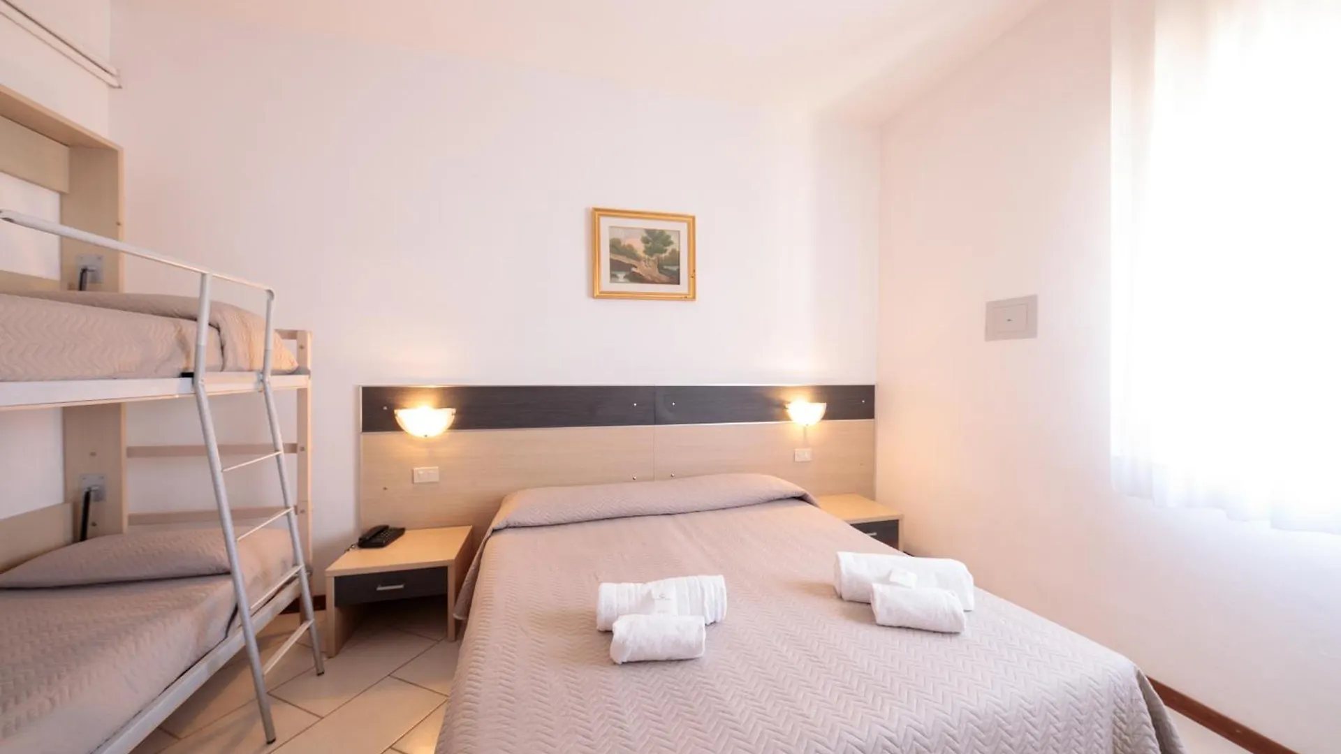 Hotel Madison Lido di Jesolo 3*,  Italia